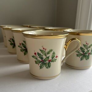 Lenox Holiday Holly & Berry Mugs 24k Gold Trim Set of 8 Made in USA
